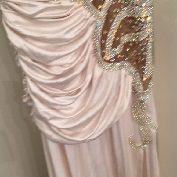 Pageant gown - Picture 2 of 7